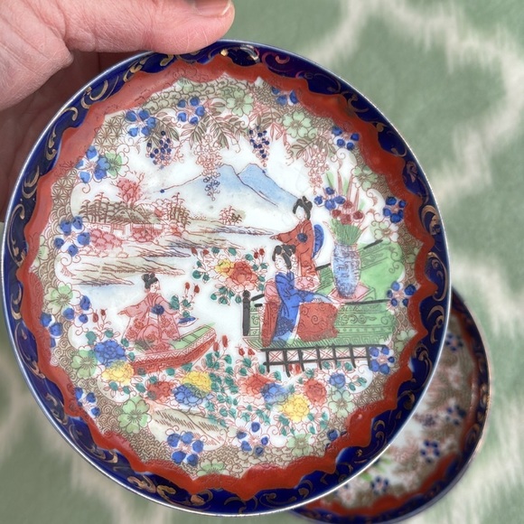 Vintage Japan Decorative Plates Set - Picture 2 of 8